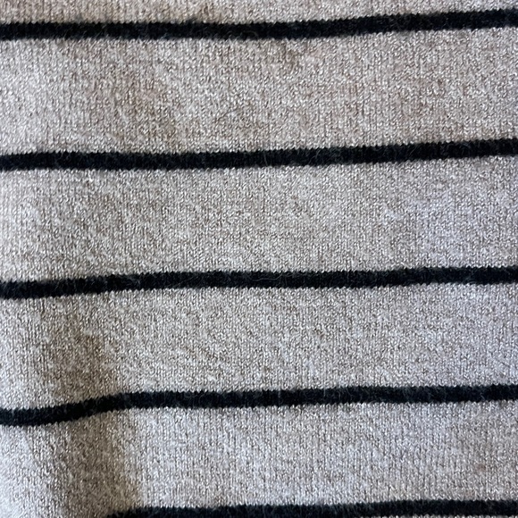 Pink Clover Sweater | Tan with black stripes XXL - Picture 3 of 9